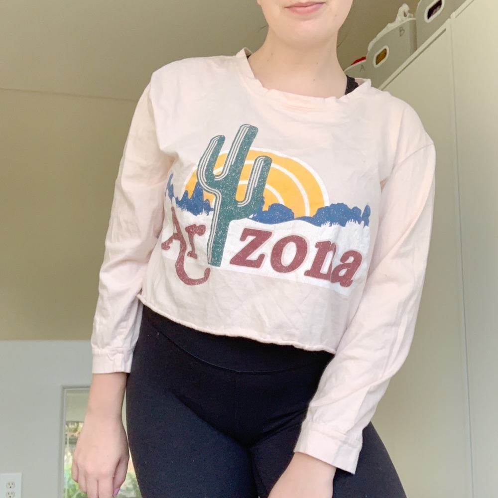 ❤️Arizona Graphic Tee Light Pink Cropped Long Sleeve